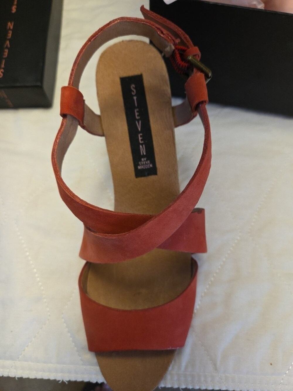Steve Madden Women’s Red Nubuck Open Toe Wedge Sandals Ankle Strap Buckle 8.5